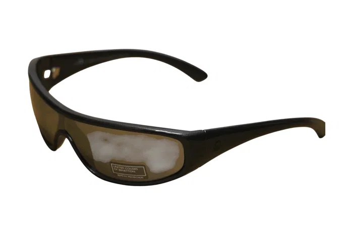 Benetton Lunettes de soleil unisexe gris métallique Benetton Lunettes de soleil unisexe gris métallique