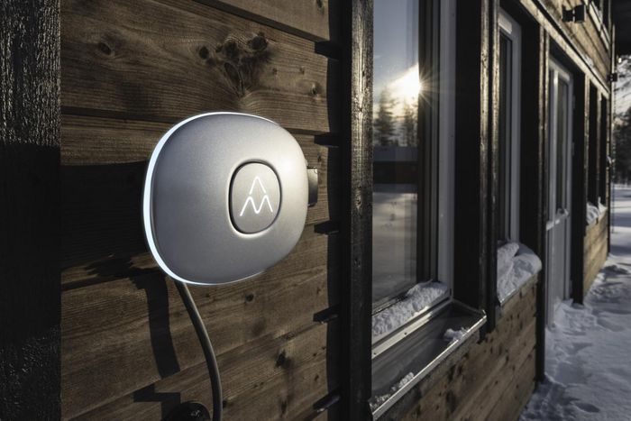 Charge Amps Halo Station de Charge Voiture Électrique 11 kW 3 Phases 16A avec Câble Type 2 Fixe et Prise Schuko - Compatible OCPP