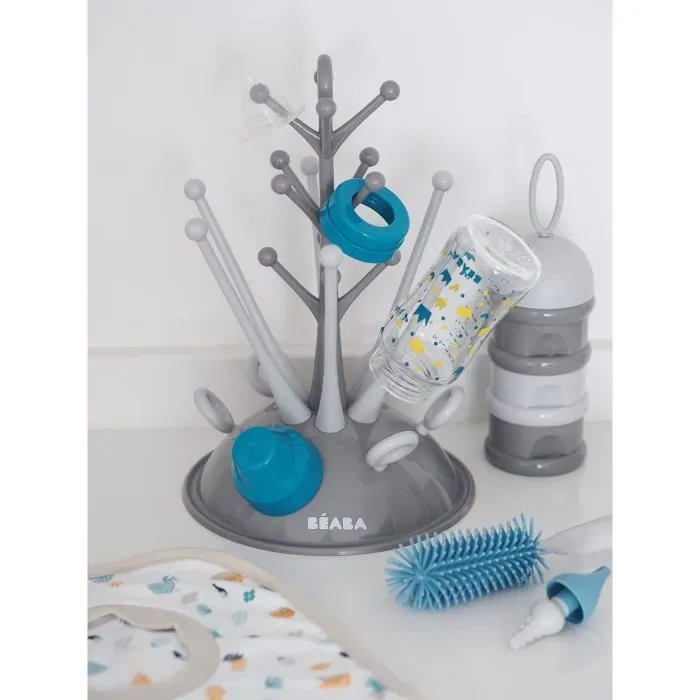 Beaba Coffret Naissance 4 pièces avec Égoutte-biberon Arbre Grey, Boîte Doseuse Light/Dark Mist, Goupillon en Silicone et Bavoir en Coton Tropical Beaba Coffret Naissance 4 pièces avec Égoutte-biberon Arbre Grey, Boîte Doseuse Light/Dark Mist, Goupillon en Silicone et Bavoir en Coton Tropical