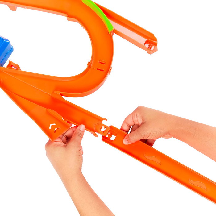 Hot Wheels Piste Multi Crash avec propulseur motorisé et voiture 1:64 Hot Wheels Piste Multi Crash avec propulseur motorisé et voiture 1:64