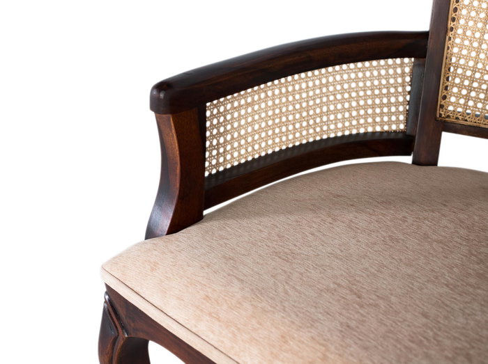 GINER Y COLOMER - Classic Canapé en Bois d'Acacia avec Détails Artisanaux, Tissu Clair, Pieds Cabriolés - Style Traditionnel et Confortable