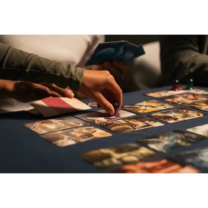 Asmodee Mysterium Nouvelle édition - Jeu de société d'enquête et d'intuition avec cartes vision illustrées - Version française