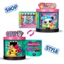 Bandai Littlest Pet Shop - Coffret Station Sweet & Stylish BF00722 - 3 figurines d'animaux Deluxe et 15 accessoires, avec carte et code Roblox