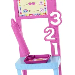Barbie Coffret Maîtresse d'École avec Poupée, Tableau, Bureau, Chaise et 5 Accessoires - Jouet Jeu de Rôle pour Enfants 3 à 10 ans
