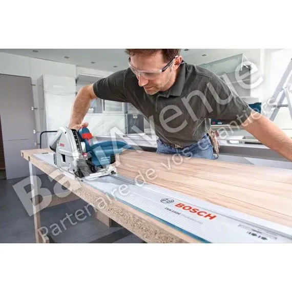 Bosch Professional Rail de guidage FSN 800 (1600Z00005) - Accessoire pour scies, 800 mm, pour coupes précises et connexion de rails