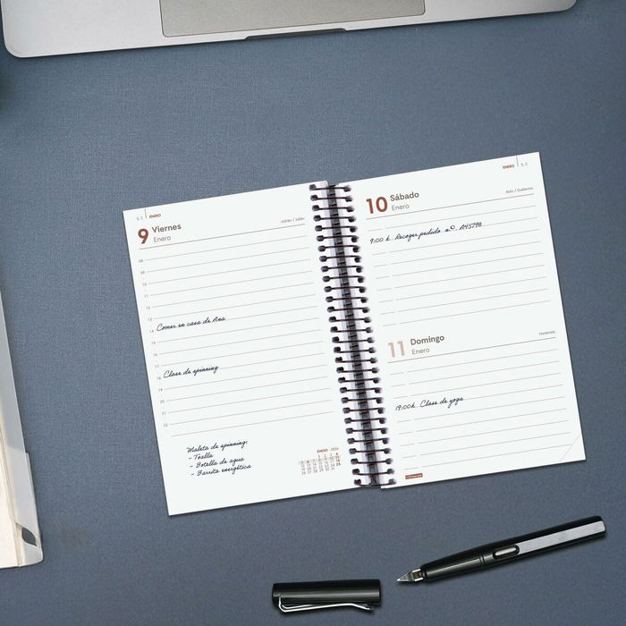 Agenda Finocam OPAQUE Bordeaux 11,7 x 18,1 cm 2026