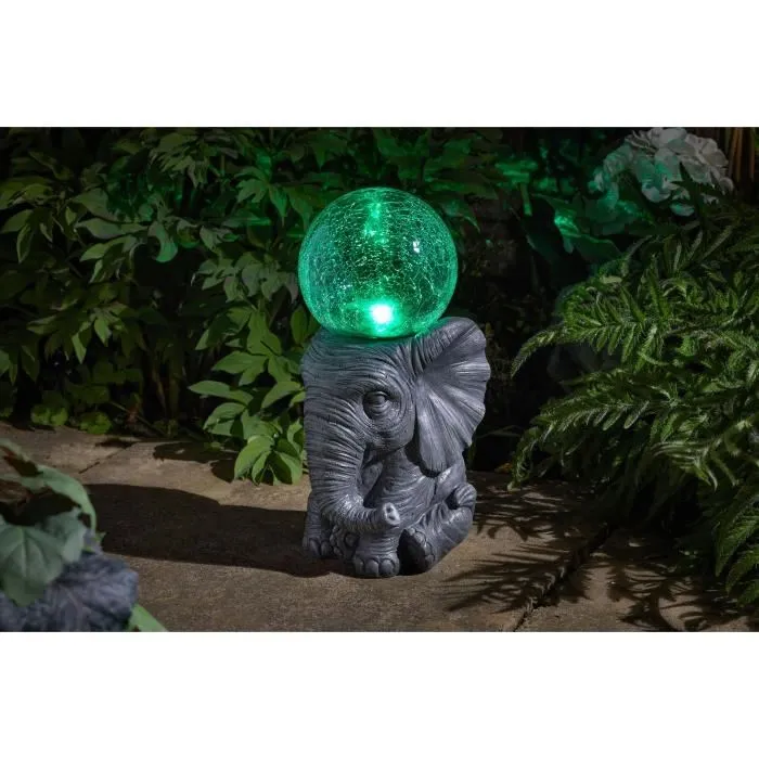 Orbe Éléphant Sculpture Lumineuse Extérieure Solaire LED en Résine et Verre - 35.5 x 17 cm - Blanc/Changement de Couleur - 2 Ans de Garantie Orbe Éléphant Sculpture Lumineuse Extérieure Solaire LED en Résine et Verre - 35.5 x 17 cm - Blanc/Changement de Couleur - 2 Ans de Garantie