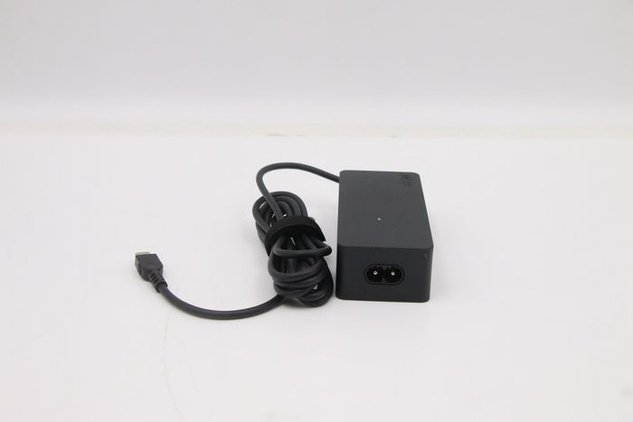 Lenovo Adaptateur Secteur 65W pour PC Portable - Alimentation Universelle avec Sorties 20V/15V/9V/5V et Design Double Port Lenovo Adaptateur Secteur 65W pour PC Portable - Alimentation Universelle avec Sorties 20V/15V/9V/5V et Design Double Port