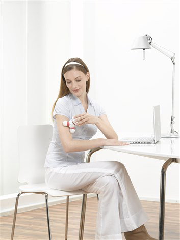 Beurer MG-16 Mini Appareil de Massage Rouge - Massage Vibrant Compact et Portable pour Bureau, Maison et Voyage