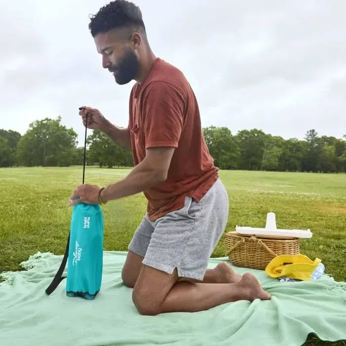 Disney Baby - Réhausseur de chaise pliable et nomade Pop 'N Sit pour enfant, avec plateau amovible et sac de transport - Modèle Mickey