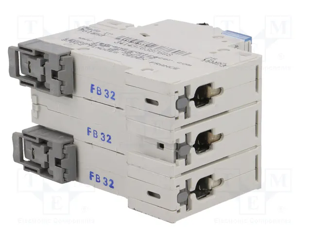LEGRAND Disjoncteur S300 TX 3 pôles 32A 400VAC 6kA LEGRAND Disjoncteur S300 TX 3 pôles 32A 400VAC 6kA