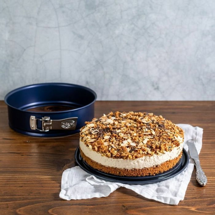 Dr Oetker Lot de 2 moules à charnière et savarin Back Liebe (26 et 28 cm) inevitable de la pâtisserie Dr Oetker Lot de 2 moules à charnière et savarin Back Liebe (26 et 28 cm) inevitable de la pâtisserie