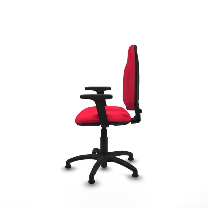 Chaise de bureau Algarra avec mécanisme de contact permanent de base, recouverte de tissu rouge. Équipée d'une base en polyamide noir, d'accoudoirs 2D et de butées