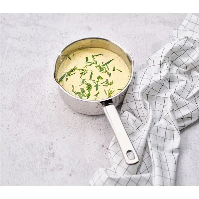 Cosy & Trendy Casserole Daily avec 2 becs verseurs, Inox 18/10, Ø 16 cm, Fond diffusant aluminium, Induction, Four jusqu'à 200°C, Lave-vaisselle