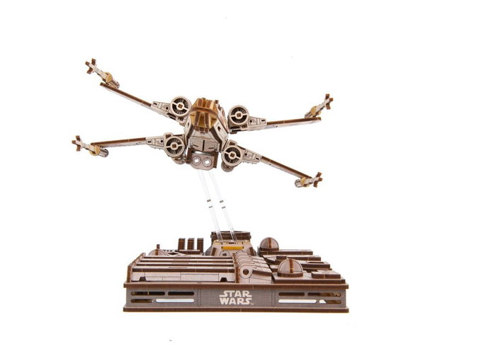Ugears Star Wars X-Wing de Luke Skywalker en bois Ugears Star Wars X-Wing de Luke Skywalker en bois