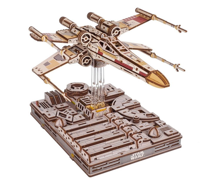 Ugears Star Wars X-Wing de Luke Skywalker en bois Ugears Star Wars X-Wing de Luke Skywalker en bois