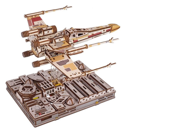 Ugears Star Wars X-Wing de Luke Skywalker en bois Ugears Star Wars X-Wing de Luke Skywalker en bois