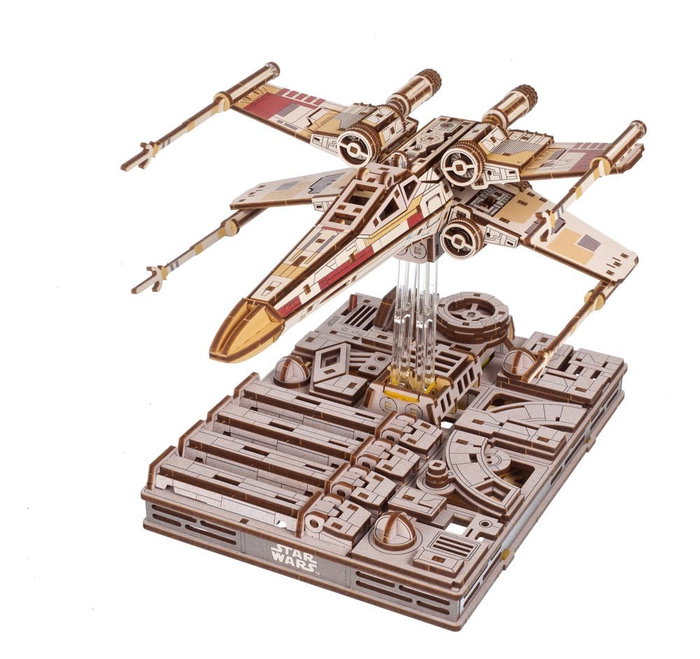 Ugears Star Wars X-Wing de Luke Skywalker en bois Ugears Star Wars X-Wing de Luke Skywalker en bois