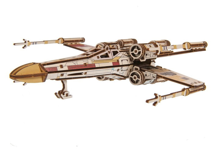 Ugears Star Wars X-Wing de Luke Skywalker en bois Ugears Star Wars X-Wing de Luke Skywalker en bois