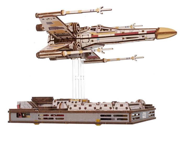 Ugears Star Wars X-Wing de Luke Skywalker en bois Ugears Star Wars X-Wing de Luke Skywalker en bois