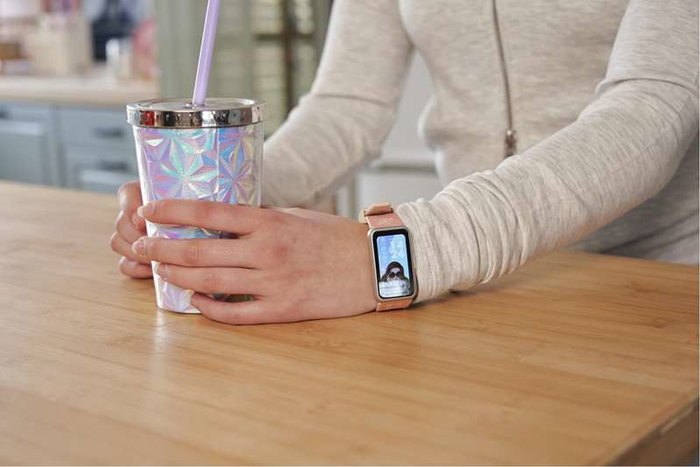 Wow Generation Smartwatch Rose avec Double Sangle Wow Generation Smartwatch Rose avec Double Sangle