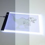 Molto - Projecteur magique pour enfants avec accessoires, 3 lumières LED et 6 crayons - Dimensions : 107x11x28.5 cm