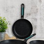 Quid Poêle Oasis 28 cm en Aluminium Noir, Revêtement Antiadhésif, Compatible Induction, Vitrocéramique, Gaz, Électrique