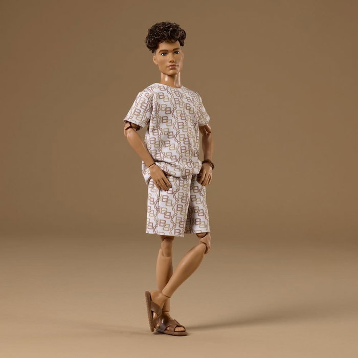 Mattel Ken Barbie Signature Basics Modèle 10 en tenue casual