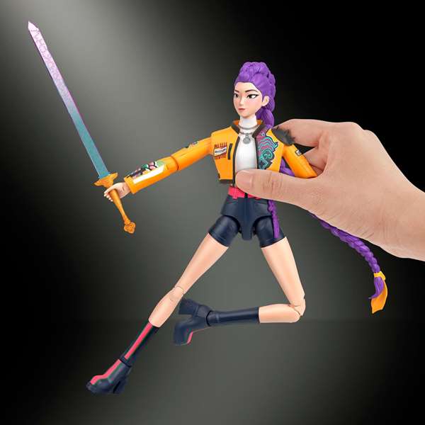 Mattel Guerreras K-Pop Rumi Poupée Articulée 15Cm