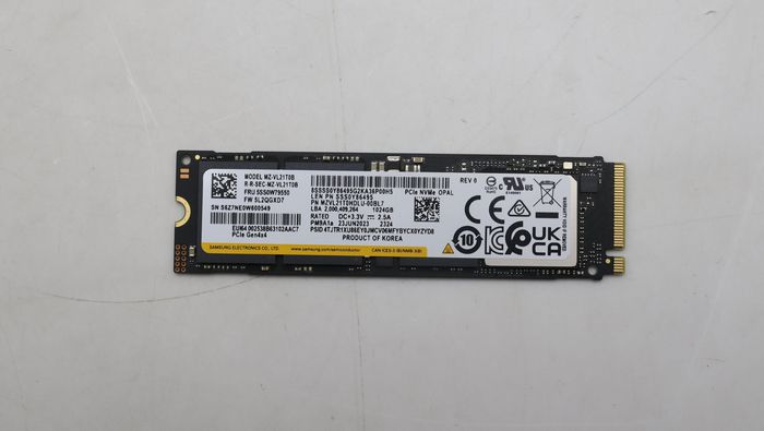 Lenovo SSD_ASM 1 To M.2 2280 SSD PCIe 4.0 x4 NVMe Lenovo SSD_ASM 1 To M.2 2280 SSD PCIe 4.0 x4 NVMe