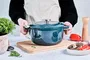 Cosy & Trendy Fontestic - Cocotte en fonte émaillée, diamètre 28 cm - 6,15 L - Bleu - Compatible tous feux dont induction
