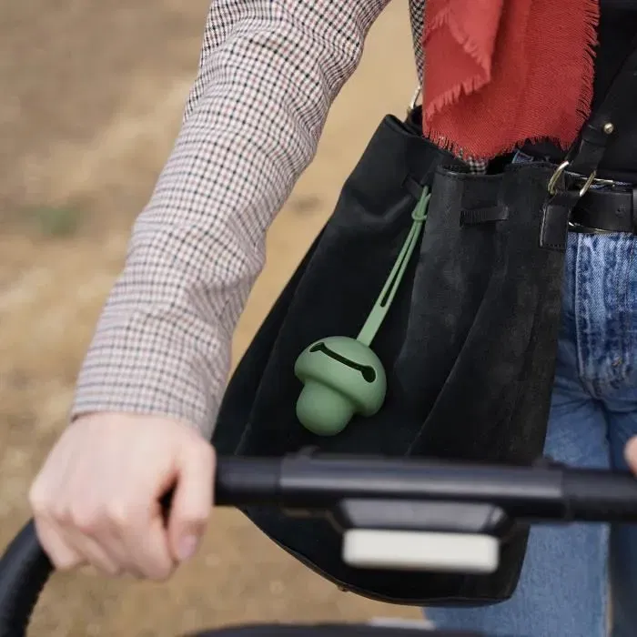 Thermobaby - Range tétine en silicone doux sans BPA, vert cactus - Rangement pratique et sécurisé pour tétines, accrochable sur sac ou poussette