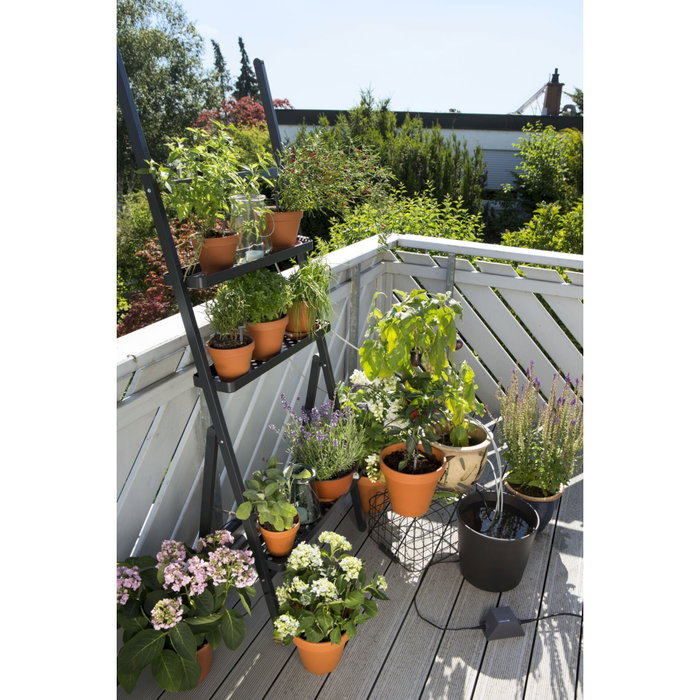 Gardena Arrosoir automatique de vacances - Kit complet programmable pour 36 plantes Gardena Arrosoir automatique de vacances - Kit complet programmable pour 36 plantes