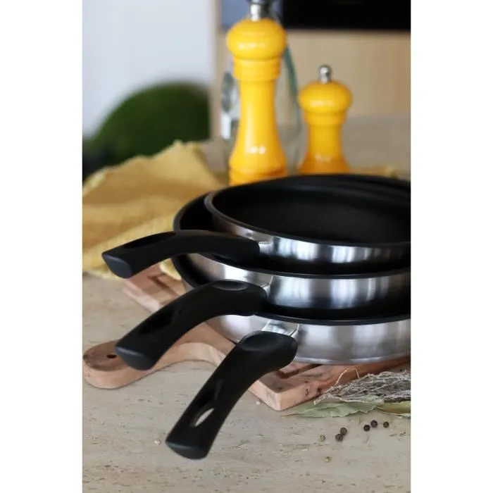 Poêle Menastyl 6020244 en acier inoxydable 20 cm pour tous feux dont induction Poêle Menastyl 6020244 en acier inoxydable 20 cm pour tous feux dont induction