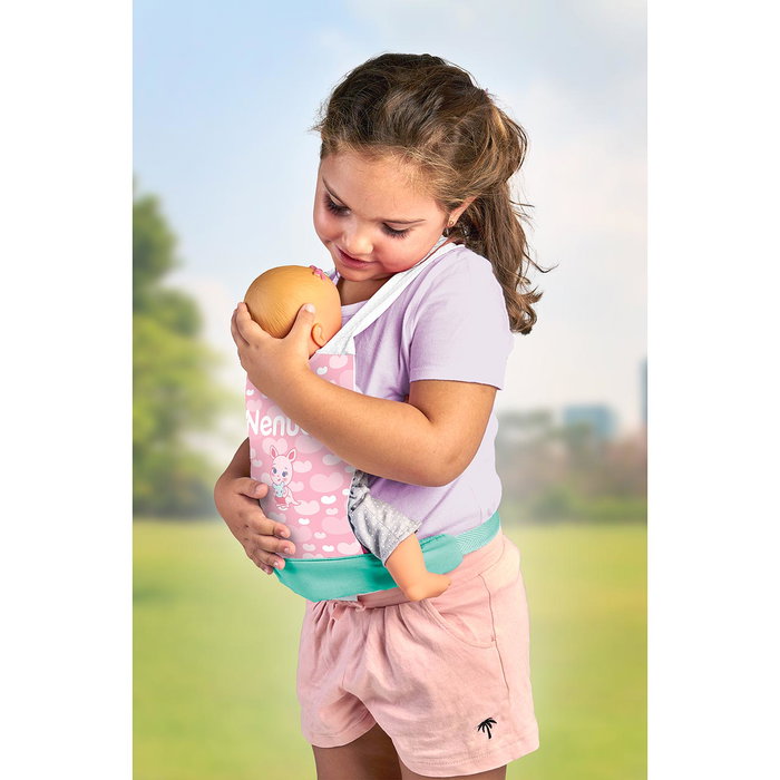 Nenuco - Porte-bébé pour poupée, jouet d'imitation en tissu doux et adaptable, pour enfants dès 2 ans
