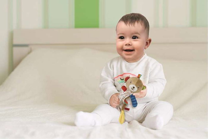 Clementoni Doudou Couverture Porte-sucette Peluche Ourson Doux - Transformable - Dimensions 18x25x6 cm