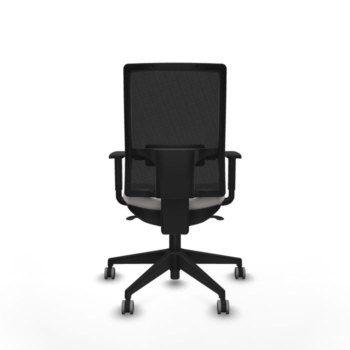 Chaise Horna Synchro 5 positions cuir écologique Blanc Maille Noir Base pyramidale noire Accoudoir 1D Sans appui-tête Roulettes 65mm pour moquette