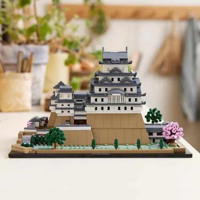 LEGO Architecture 21060 Kit de Construction Le Château d'Himeji - Maquette pour Adultes et Fans de Culture Japonaise - 21060