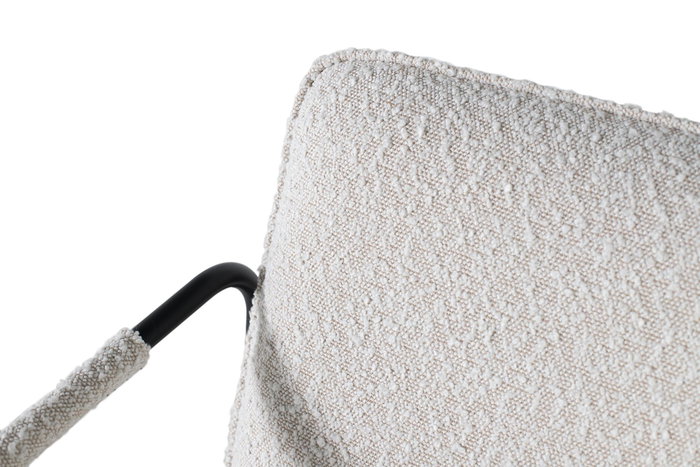 GINER Y COLOMER Tapiza2 - Lot de 2 fauteuils design en tissu beige avec coussin et structure en fer noir mat