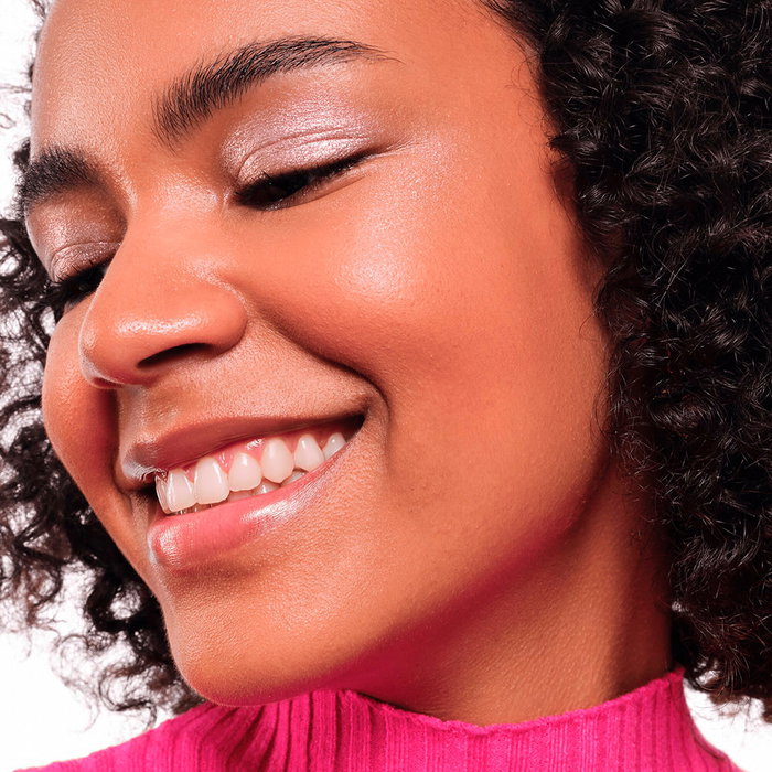 Essence Highlighter JELLY JEWELS #01-Frosted Twinkle 2.5g Surligneur Gel Éclatant