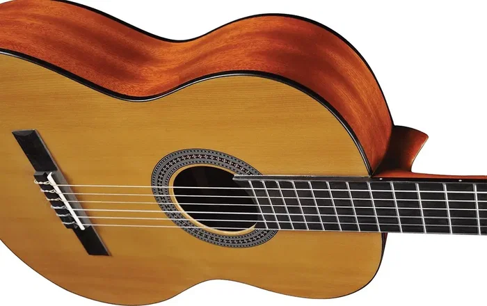 EKO Guitare Classique 4/4 Vibra 100 - Naturel