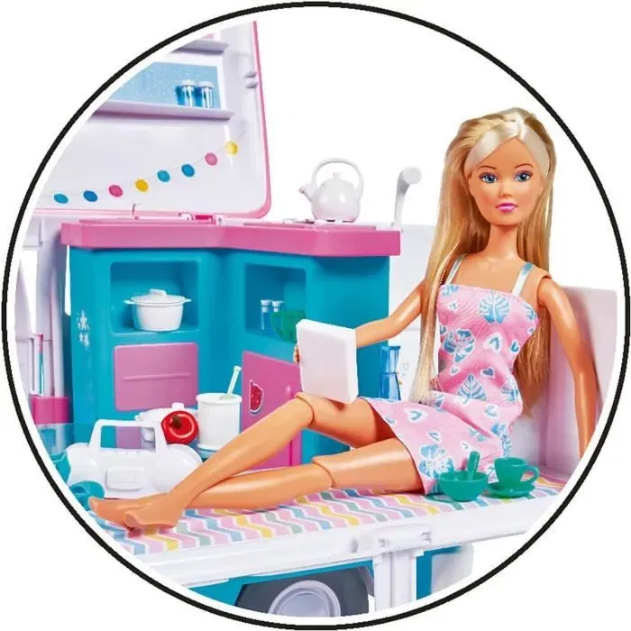 Simba Dickie Group - Poupée mannequin Steffi Love 29 cm avec camping-car jouet qui s'ouvre, longueur 51 cm, avec cuisine, salon, lit et accessoires, pour enfants dès 3 ans