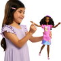 Barbie My First Barbie Poupée Brooklyn Roberts Modèle Hmm67 avec 2 Tenues et Accessoires, Corps Articulé, Hauteur 34.3 cm, Multilingue