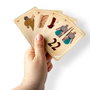 Magic Box Jeu de société Knives Out PJT112IN11 – Trahisons et alliances pour trône, +8 ans