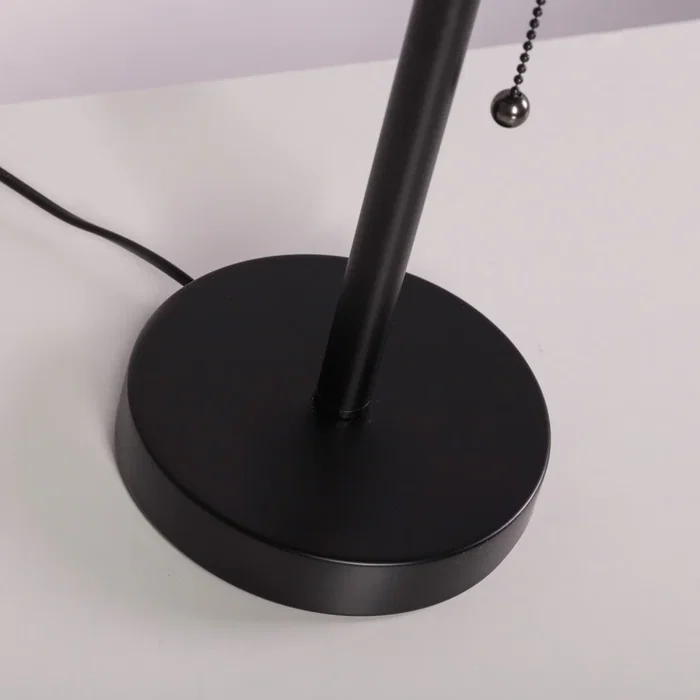 Messina SKD-T1010 - Lampe de table en acier avec interrupteur à tirette et douille E27 - Éclairage d'intérieur design