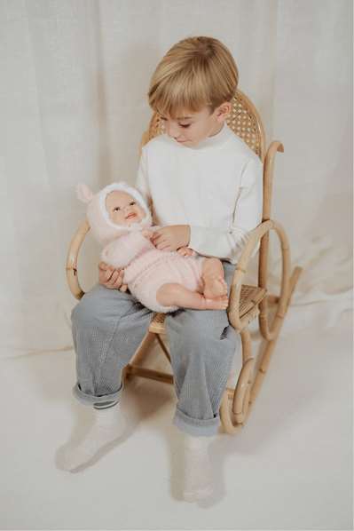 Muñecas Arias - Poupée reborn Kira 45 cm, robe rose, avec sac de couchage, jouet pour enfants de 3 ans et plus