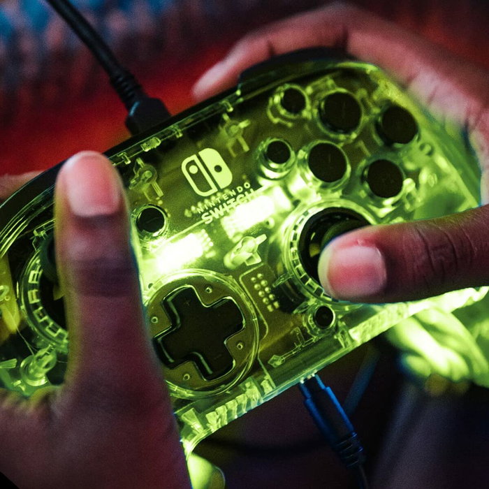 PDP Afterglow Deluxe+ Manette filaire avec éclairage LED - Transparent