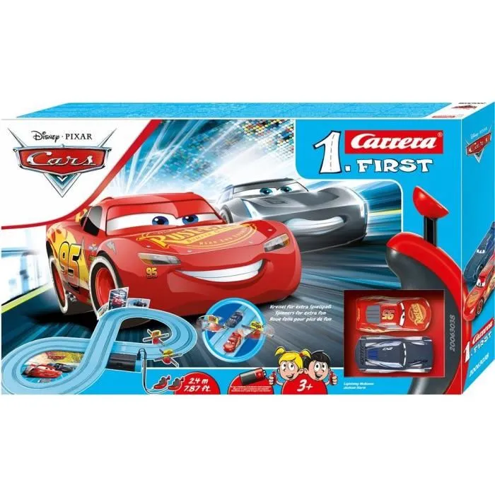 Carrera First Disney Cars 3 Circuit de Voiture pour Enfant, 2.4 mètres de Long, Jouet à Monter pour Intérieur, à Partir de 3 Ans