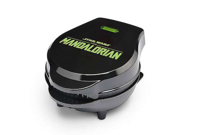 Select Brands Mini Gaufrier Star Wars The Mandalorian The Child 17 x 13,1 x 9,1 cm Prise Européenne