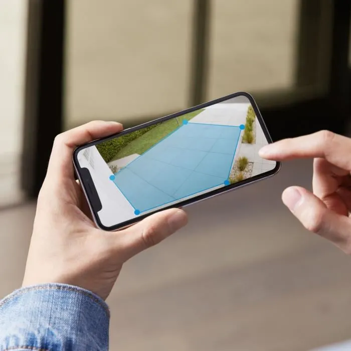 Ring Spotlight Cam Plus - Caméra de surveillance extérieure sans fil avec batterie rechargeable - HD 1080p - Vision nocturne couleur - Audio bidirectionnel - Projecteurs et sirène